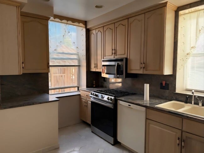 property at 234 Vredenburgh Ave