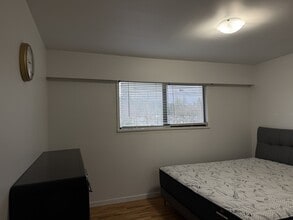 732 Mars St in Coquitlam, BC - Building Photo - Building Photo