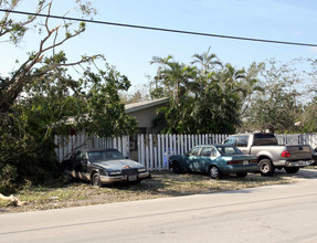 1831 Miami Rd in Fort Lauderdale, FL - Foto de edificio - Building Photo