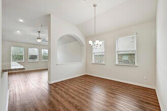 2344 Broken Wagon Dr in Leander, TX - Building Photo - Building Photo