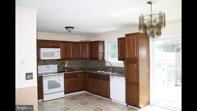 14 Highland Rd in Glen Burnie, MD - Building Photo - Building Photo