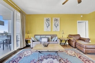 9800 S Thomas Dr in Panama City Beach, FL - Building Photo - Building Photo