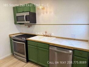 385 S 2nd E St in Mountain Home, ID - Foto de edificio - Building Photo