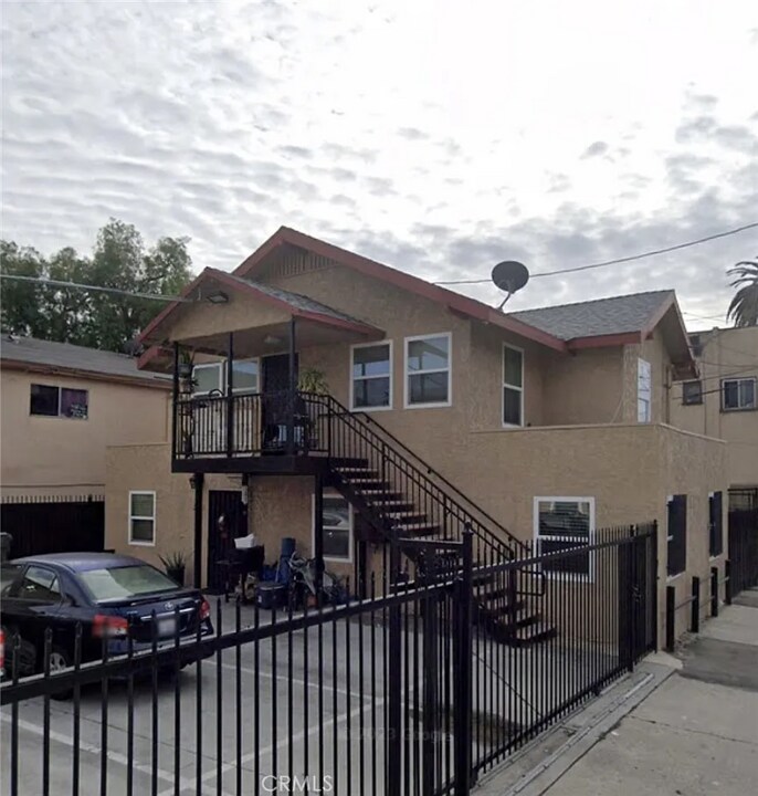 528 E Rhea St in Long Beach, CA - Building Photo