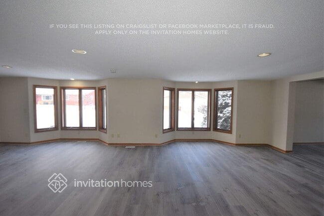 2000 Westview Dr in Hastings, MN - Building Photo - Building Photo