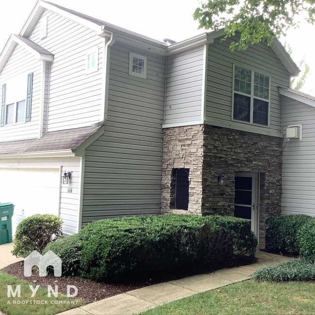 664 Bedford Ct