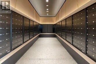 2920 Hwy 7 in Vaughan, ON - Building Photo - Building Photo