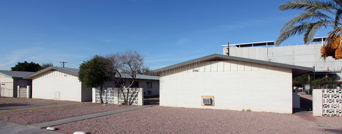 7304 E Belleview St in Scottsdale, AZ - Building Photo