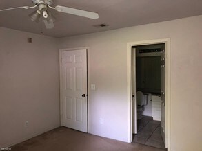 8800 Latrec Ave-Unit -Apt 102 in Orlando, FL - Foto de edificio - Building Photo