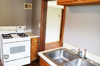9408 East 23rd St S-Unit -1W in Independence, MO - Building Photo - Building Photo