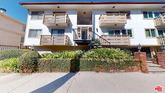 14007 Milbank St in Los Angeles, CA - Building Photo