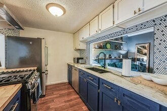 502 Ivy Green Ln SE in Marietta, GA - Foto de edificio - Building Photo