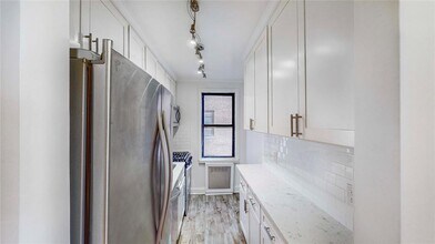 66-15 Wetherole St in Queens, NY - Building Photo - Building Photo