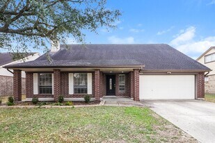 6026 Egypt Dr in Pasadena, TX - Building Photo