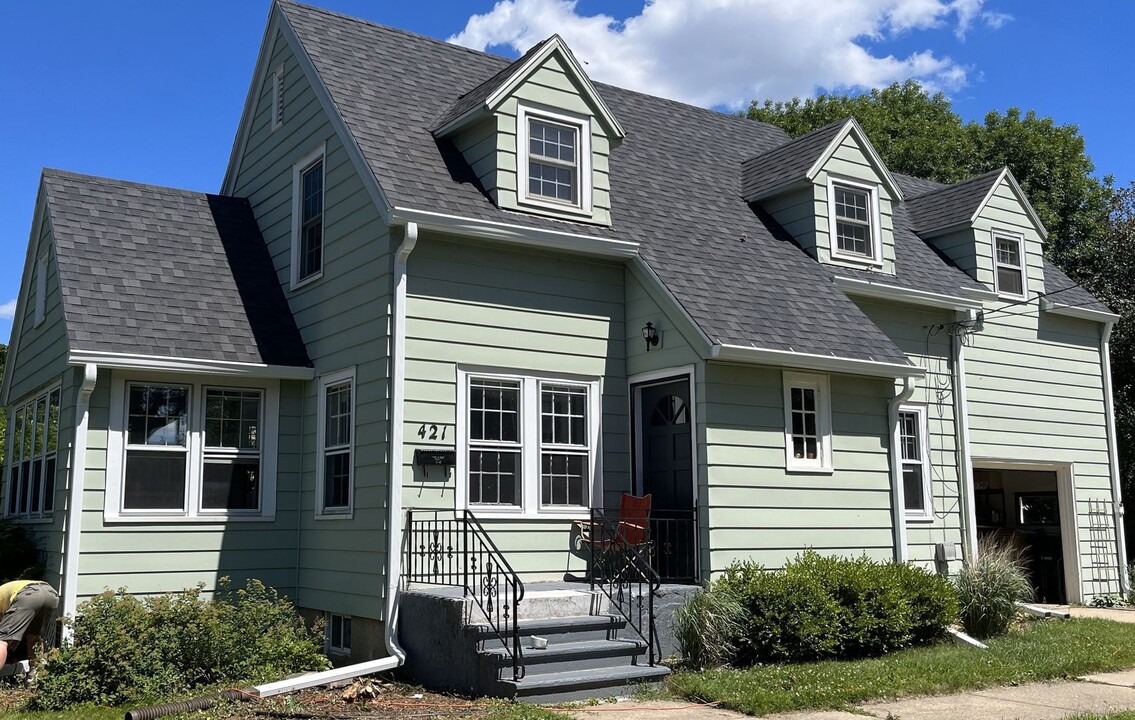 421 Maywood St in Madison, WI - Building Photo