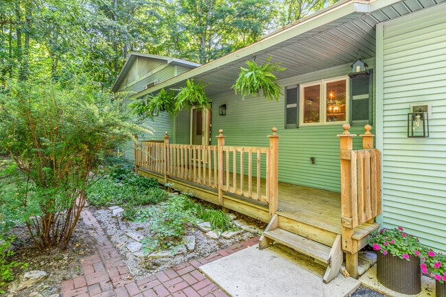 property at 5093 Jacks Trail