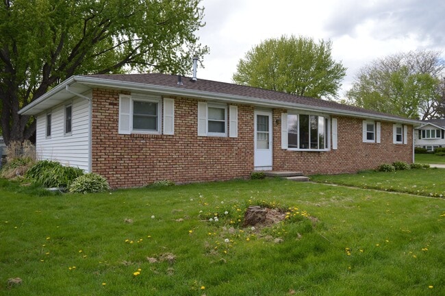 property at 1836 N Van Buren St