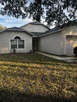 12910 Lake Vista Dr in Gibsonton, FL - Building Photo