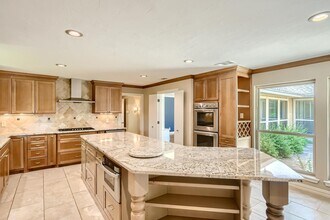 6905 Mill Falls Dr in Dallas, TX - Building Photo - Building Photo