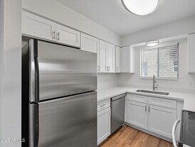 4740 E Moreland St in Phoenix, AZ - Building Photo