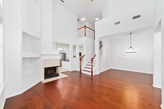 8030 Loyel Pointe Dr in Houston, TX - Building Photo - Building Photo