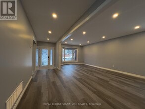 2111 Lynn Heights Dr in Pickering, ON - Building Photo - Building Photo