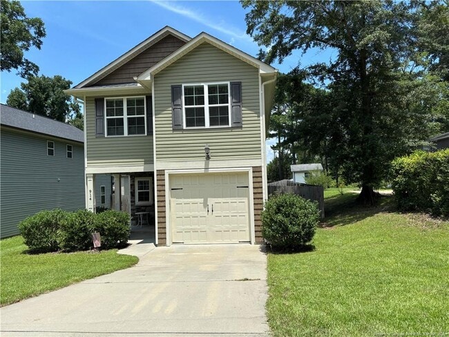 property at 914 W Rowan St