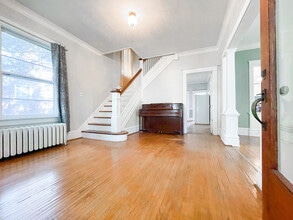 1616 W Barker Ave in Peoria, IL - Building Photo - Building Photo