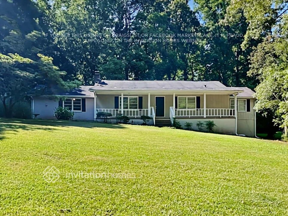 150 Kay Cir in Covington, GA - Building Photo