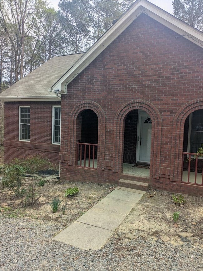 property at 380 Riverstone Dr