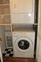 4726 29th St S, Unit C-1 in Arlington, VA - Foto de edificio - Building Photo