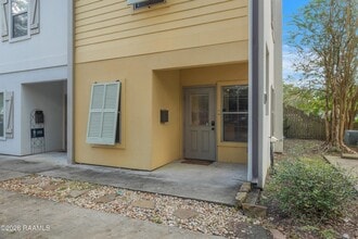 701 W Taft St, Unit 7 in Lafayette, LA - Building Photo - Building Photo