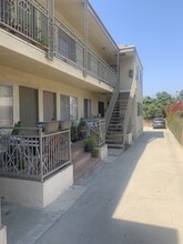 617 Maltman Ave in Los Angeles, CA - Foto de edificio - Building Photo