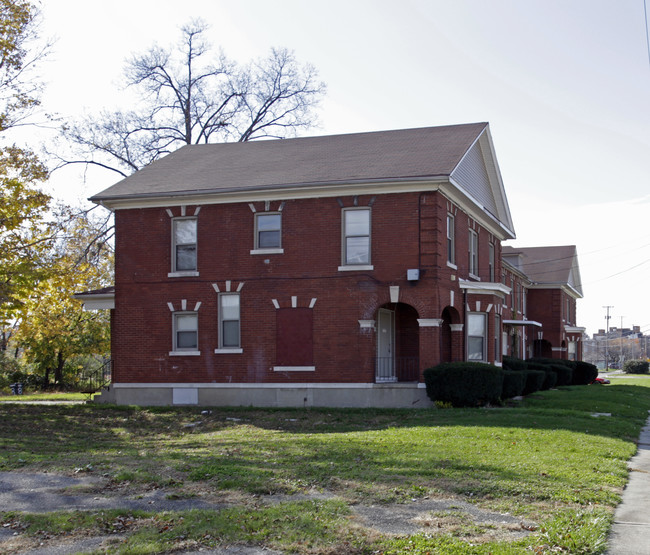 112-120 Shaw Ave in Dayton, OH - Building Photo - Building Photo