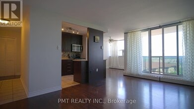 530-530 Lolita Gardens in Mississauga, ON - Building Photo - Building Photo