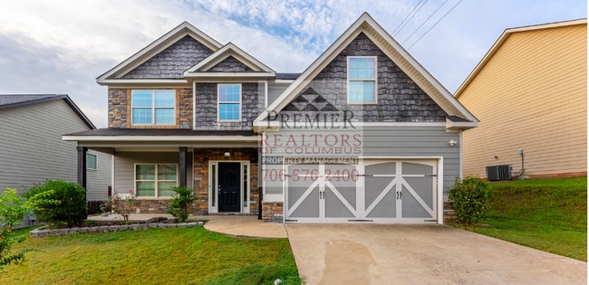 property at 2609 5th St