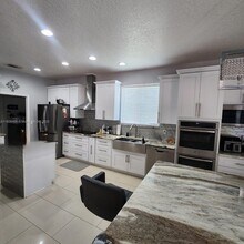 4513 Seafarer Way in Orlando, FL - Building Photo - Building Photo