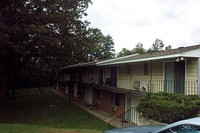 Flushing Village Apartments in Flushing, MI - Foto de edificio - Building Photo