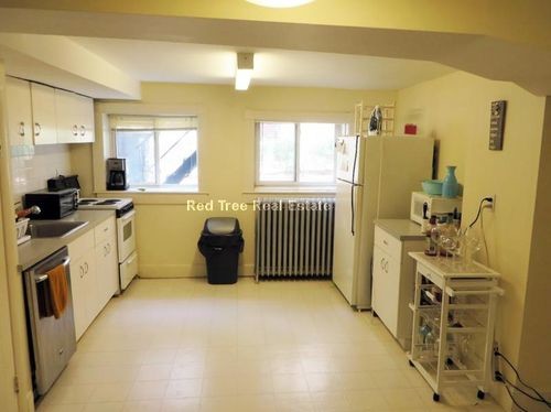 1748 Beacon St-Unit -10 in Brookline, MA - Building Photo - Building Photo