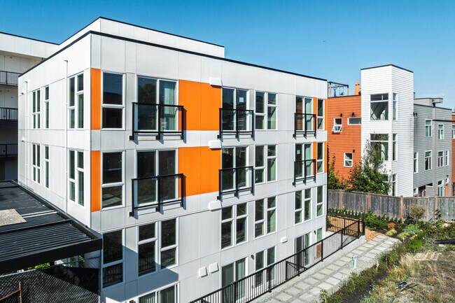 Columbia City in Seattle, WA - Foto de edificio - Building Photo