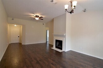 28926 Sedgefield St in Spring, TX - Building Photo - Building Photo