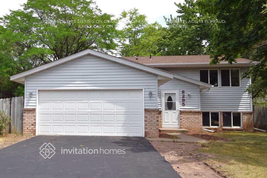 8295 Janero Ave S in Cottage Grove, MN - Building Photo