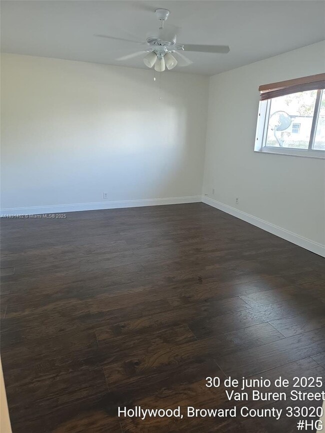 2243 Van Buren St in Hollywood, FL - Building Photo - Building Photo