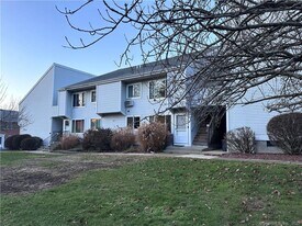 85 Niles Hill Rd in New London, CT - Building Photo