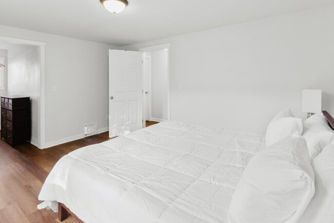 4551 4th Ave NE in Seattle, WA - Building Photo - Building Photo