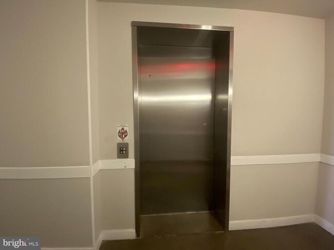 12929 Centre Park Cir in Herndon, VA - Building Photo - Building Photo