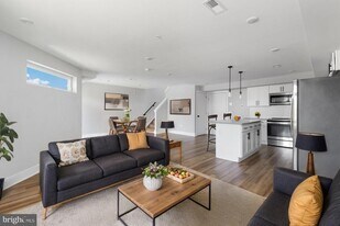 3965 Lancaster Ave in Philadelphia, PA - Building Photo