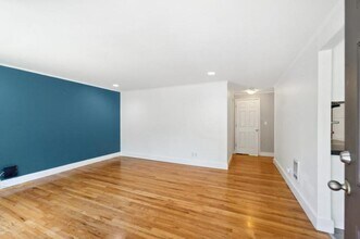 4002 14th Ave S in Seattle, WA - Building Photo - Building Photo
