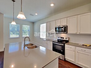 27653 St Andrews Ave, Unit 33 in Wesley Chapel, FL - Building Photo - Building Photo