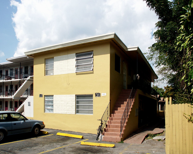 3661 Thomas Ave in Miami, FL - Building Photo - Building Photo